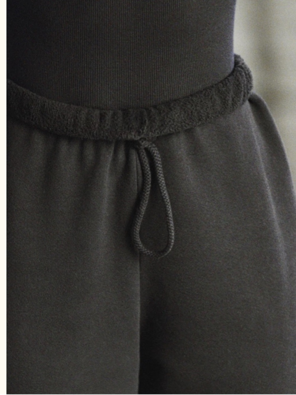 ♡ Joah Brown Oversized Jogger Black French Terry - Picture 5 of 15